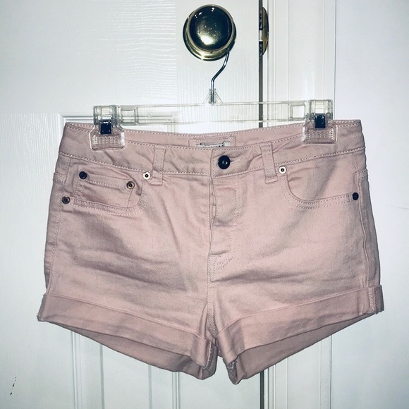 High-Waisted Pink Shorts 🎀 - Picture 1 of 3